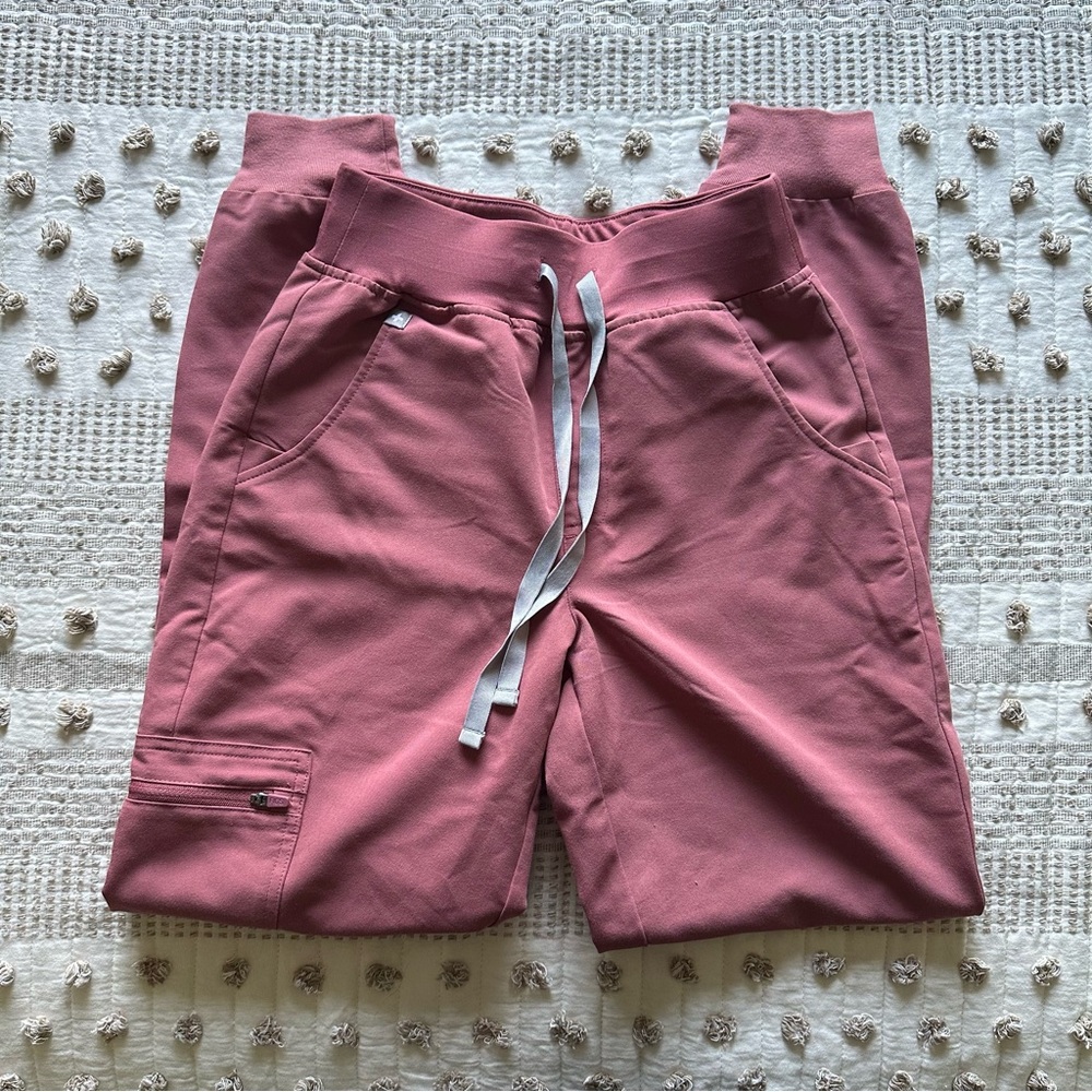 EUC Figs High Waist Zamora Joggers in Mauve